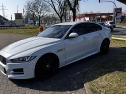 Weiß Gebraucht 2016 Jaguar XE R-Sport Limousine | 13.000 € (Etwas zu teuer)
