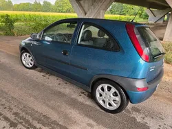 Grün Gebraucht 2002 Opel Corsa Kleinwagen | 3.700 € (Teuer)