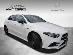 Weiß Gebraucht 2020 Mercedes A250 AMG line Limousine | 28.888 € (Teuer)