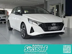 Weiß Gebraucht 2021 Hyundai i20 Intro Edition Limousine | 16.990 € (Fairer Preis)