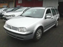 Reflexsilber metallic Gebraucht 2000 VW Golf IV Comfortline Kombi | 600 € (Superpreis)