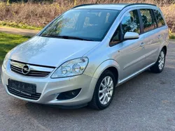 Silber Gebraucht 2009 Opel Zafira Edition Van / Kleinbus | 3.199 € (Fairer Preis)