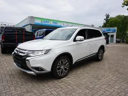 Weiß Gebraucht 2017 Mitsubishi Outlander Top SUV | 13.499 € (Guter Preis)
