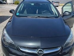 Schwarz Gebraucht 2013 Opel Astra Edition Kombi | 3.800 € (Guter Preis)