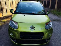 Gelb Gebraucht 2009 Citroën C3 Picasso Tendance Van / Kleinbus | 4.200 € (Etwas zu teuer)