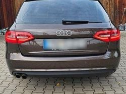 Braun Gebraucht 2013 Audi A4 Sport Kombi | 14.000 € (Teuer)