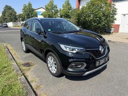 Sternenschwarz Gebraucht 2020 Renault Kadjar LIMITED SUV | 17.050 € (Fairer Preis)