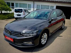 Grau Gebraucht 2023 VW Passat Business Kombi | 18.850 € (Guter Preis)