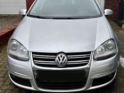 Silber Gebraucht 2009 VW Golf VI Comfortline Kleinwagen | 4.000 € (Fairer Preis)