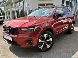 Rot Gebraucht 2024 Volvo XC40 Plus SUV | 38.471 € (Fairer Preis)