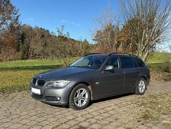 Grau Gebraucht 2009 BMW 320 Comfort Edition Limousine | 5.999 € (Fairer Preis)