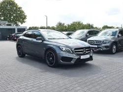 Grau Gebraucht 2016 Mercedes GLA220 AMG SUV | 21.400 € (Etwas zu teuer)