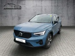 Fjord blue Gebraucht 2023 Volvo XC40 Plus SUV | 39.890 € (Etwas zu teuer)