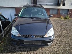 Schwarz Gebraucht 2002 Ford Focus Kombi | 500 € (Guter Preis)