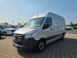 Silber Gebraucht 2022 Mercedes Sprinter Van | 26.700 €