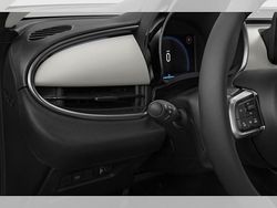 Rot (passione rot) Gebraucht 2024 Fiat 600E Red SUV | 25.287 € (Guter Preis)