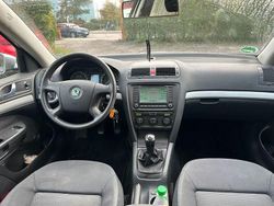 Silber Gebraucht 2005 Skoda Octavia Elegance Kombi | 999 € (Superpreis)