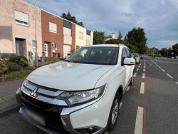 Weiß Gebraucht 2017 Mitsubishi Outlander SUV | 10.500 €