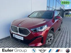 Rot Gebraucht 2024 BMW iX2 Performance SUV | 43.999 € (Superpreis)
