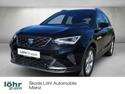 Mitternachtsschwarz Gebraucht 2024 Seat Arona FR SUV | 22.890 € (Fairer Preis)