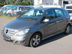 Grau Gebraucht 2009 Mercedes B170 Van / Kleinbus | 950 € (Guter Preis)