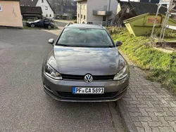 Grau Gebraucht 2014 VW Golf VII Comfortline Kombi | 11.000 € (Fairer Preis)