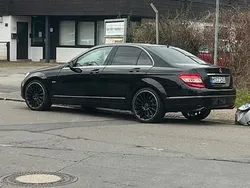 Schwarz Gebraucht 2009 Mercedes C230 Avantgarde Limousine | 7.300 € (Fairer Preis)