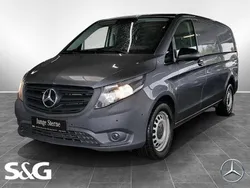 Selenitgrau metallic Gebraucht 2022 Mercedes Vito Van / Kleinbus | 23.681 € (Superpreis)