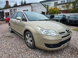 Gelb Gebraucht 2006 Citroën C4 Comfort Limousine | 1.000 € (Superpreis)