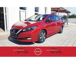 Rot Gebraucht 2018 Nissan Leaf Acenta Kleinwagen | 10.990 € (Fairer Preis)