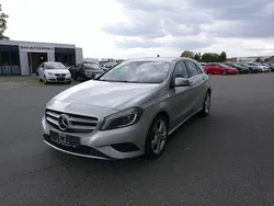 Polarsilber metalliclack Gebraucht 2014 Mercedes A200 Limousine | 9.490 € (Fairer Preis)