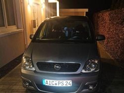 Grau Gebraucht 2009 Opel Meriva OPC Van / Kleinbus | 7.999 €