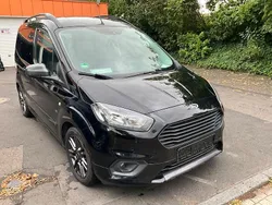Schwarz Gebraucht 2019 Ford Tourneo Courier Sport Van / Kleinbus | 7.590 € (Superpreis)