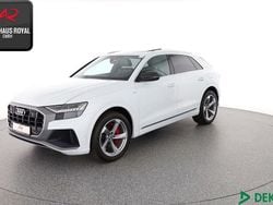 Weiss Gebraucht 2021 Audi Q8 Business SUV | 58.770 € (Etwas zu teuer)