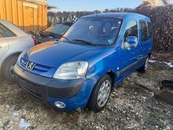 Blau Gebraucht 2004 Peugeot Partner Van / Kleinbus | 1.111 € (Superpreis)