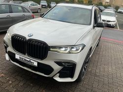 Mineralweiß Gebraucht 2021 BMW X7 M Sport SUV | 60.990 € (Etwas zu teuer)