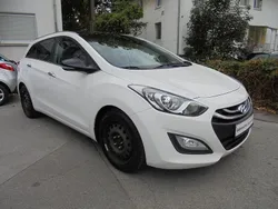 Weiß Gebraucht 2014 Hyundai i30 Edition Kombi | 5.950 € (Fairer Preis)