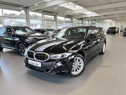 Schwarz Gebraucht 2024 BMW 320 Comfort Edition Limousine | 37.890 € (Fairer Preis)