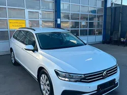 Weiß Gebraucht 2022 VW Passat Basis Kombi | 19.950 € (Guter Preis)