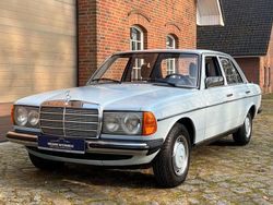 Blau Gebraucht 1979 Mercedes 200 Limousine | 14.900 €