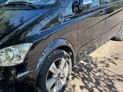Schwarz Gebraucht 2011 Mercedes Viano Van / Kleinbus | 16.500 € (Fairer Preis)