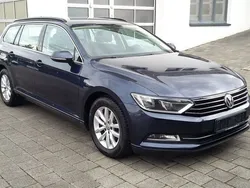 Blau Gebraucht 2015 VW Passat Comfortline Kombi | 10.790 € (Guter Preis)