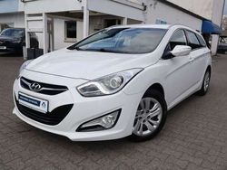 Creamy white Gebraucht 2015 Hyundai i40 Edition Kombi | 10.980 € (Etwas zu teuer)