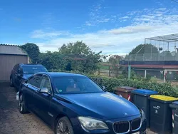 Blau Gebraucht 2010 BMW 740 Comfort Edition Limousine | 16.100 € (Teuer)