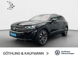 Grenadillschwarz metallic Gebraucht 2024 VW Touareg Elegance SUV | 71.979 € (Etwas zu teuer)