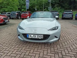 Aero gray m Gebraucht 2024 Mazda MX5 Exclusive-Line Cabrio | 34.890 € (Etwas zu teuer)