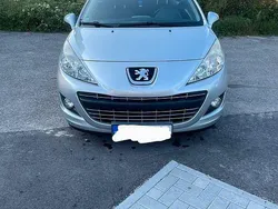 Silber Gebraucht 2010 Peugeot 207 CC Filou Cabrio | 2.890 € (Fairer Preis)