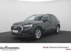 Mythosschwarz metallic Gebraucht 2021 Audi Q3 Ambiente SUV | 27.880 € (Guter Preis)