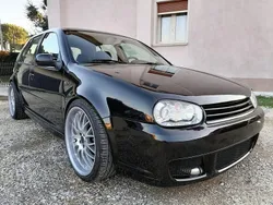 Schwarz Gebraucht 2000 VW Golf IV Limousine | 11.280 €