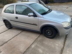 Silber Gebraucht 2001 Opel Corsa Comfort Limousine | 800 € (Guter Preis)